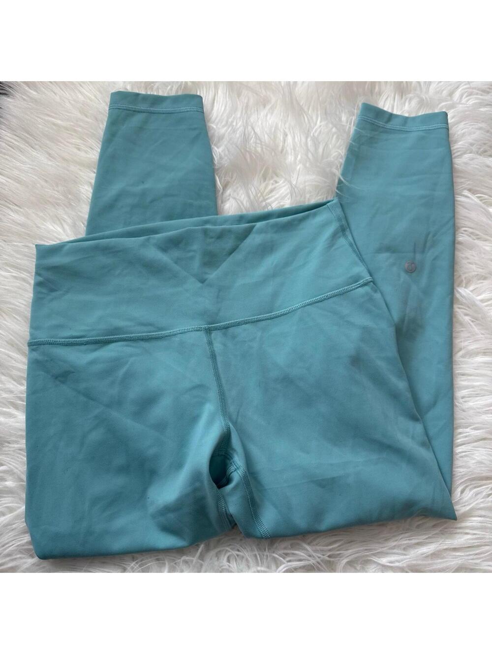 Lululemon wunder train size 10